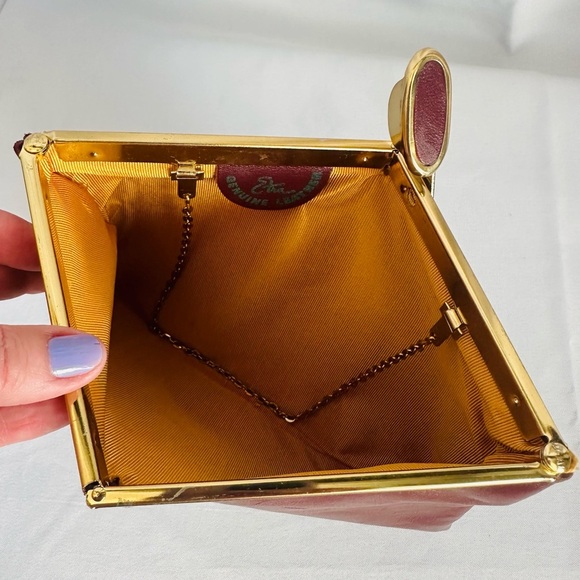 Vintage burgundy, leather clutch handbag - Picture 4 of 7